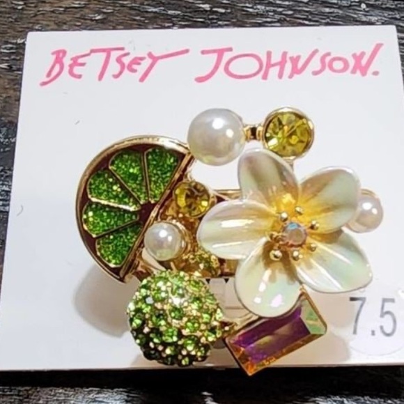 BETSEY JOHNSON Brunch Lime Flower Blossom Aurora Borealis Crystal Ring NEW NWT - Picture 1 of 5